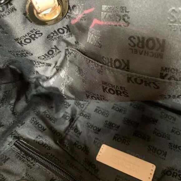 Michael Kors Jet Set Black Patent Leather Tote ⭐️ - Picture 3 of 5